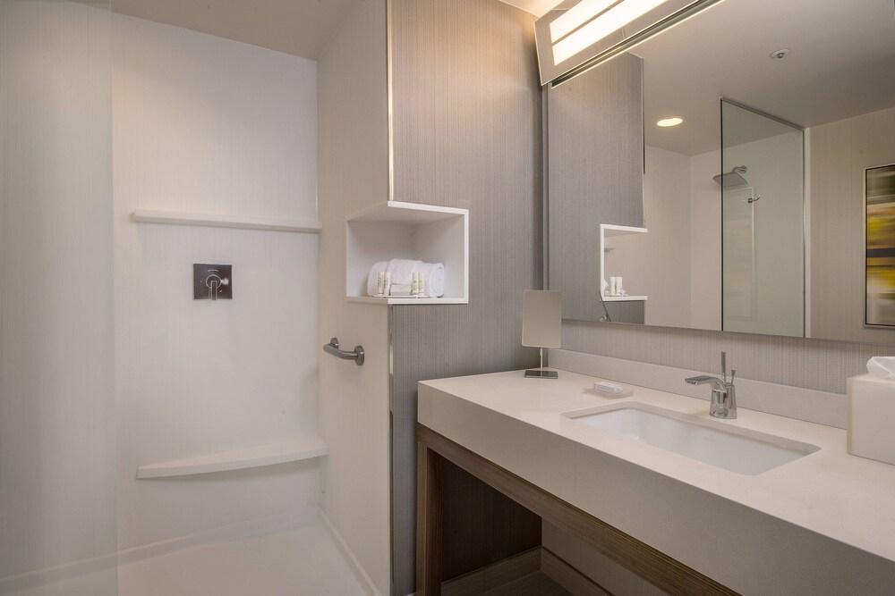 Courtyard Cincinnati Мейсън Екстериор снимка