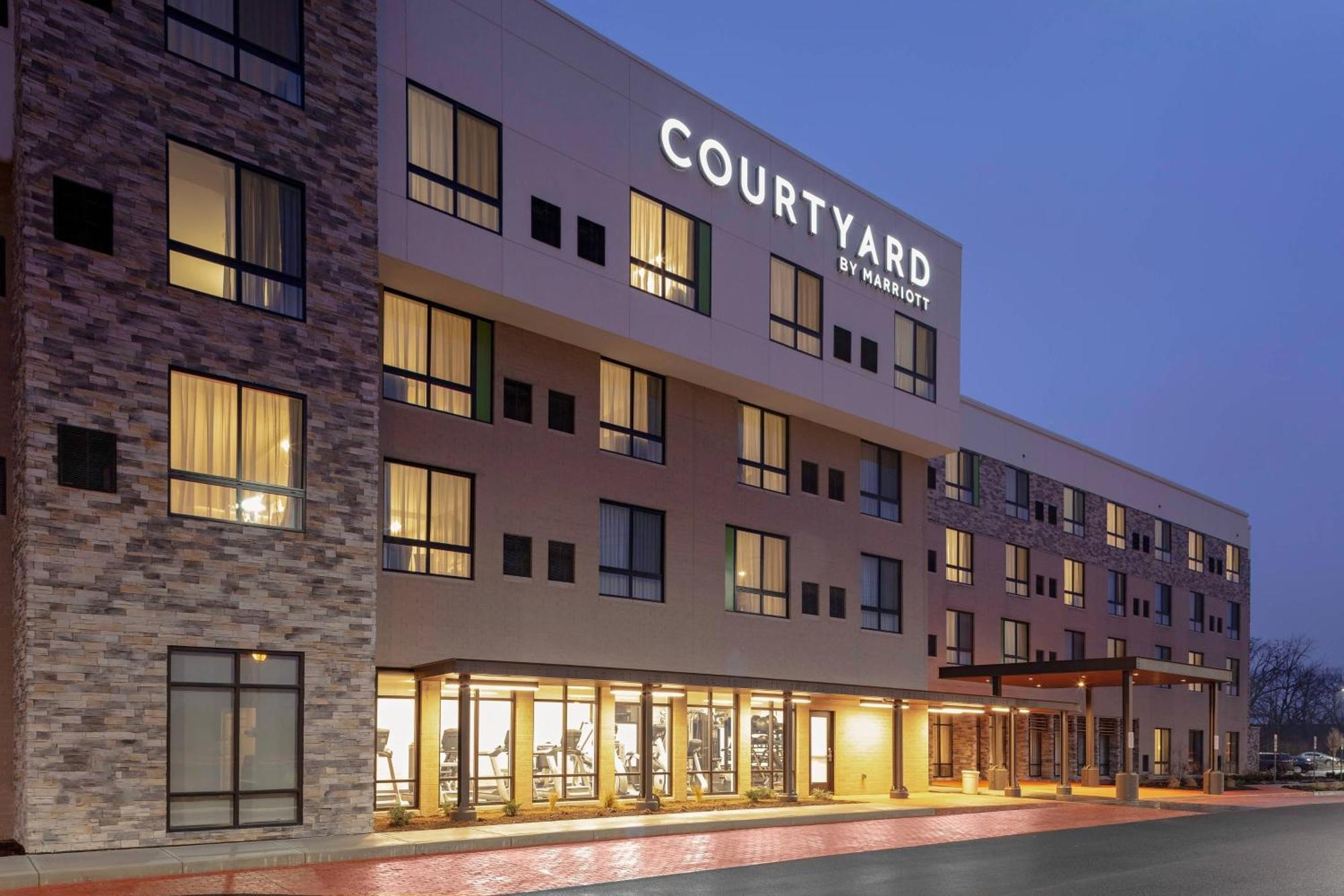 Courtyard Cincinnati Мейсън Екстериор снимка